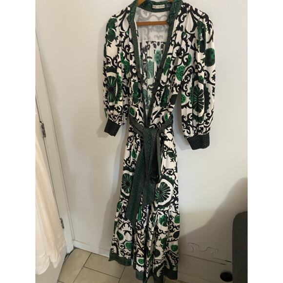 Alice And Olivia Dress Cora Volume Size Large Retails $770 - Picture 9 of 9